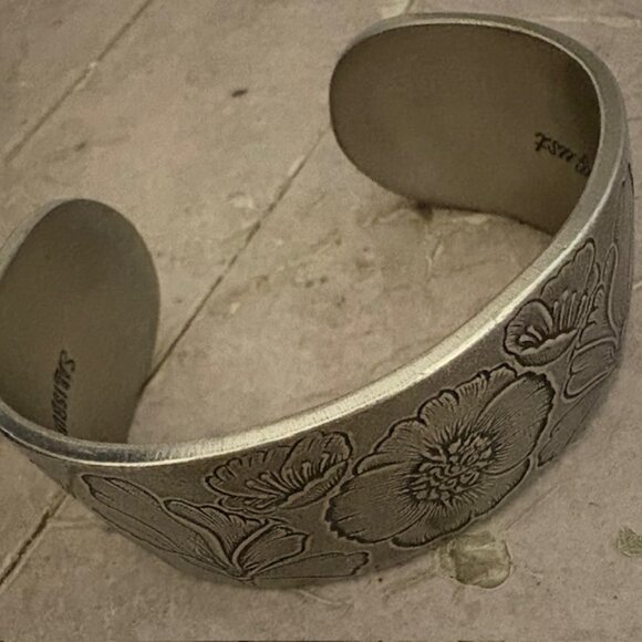 Salisbury Pewter Engraved Floral Bracelet - Picture 4 of 8